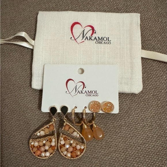 Nakamol Chicago Handmade beaded 3 Pairs of earrings! Gold tone New with Pouch - Picture 1 of 5